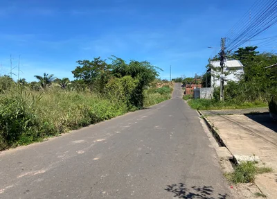 Rua Coheb, cruzamento com a Avenida José Soares, na região do Parque dos Sonhos (Angelim)
