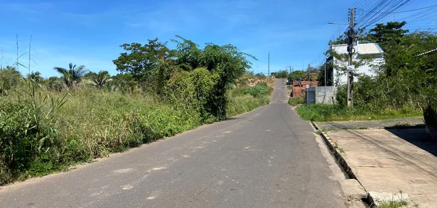 Rua Coheb, cruzamento com a Avenida José Soares, na região do Parque dos Sonhos (Angelim)