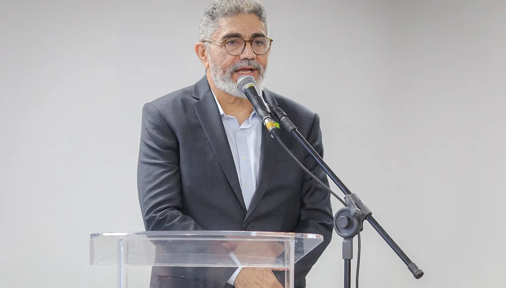 Secretário Antonio Luiz