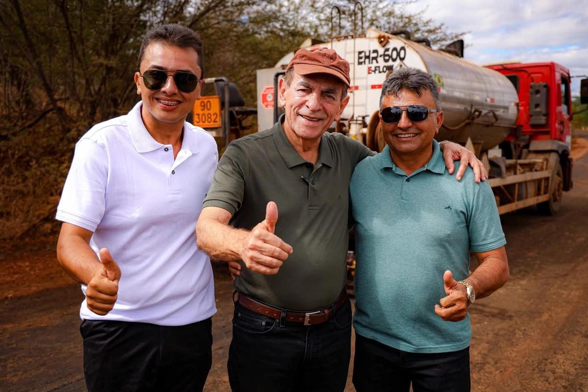 Senador Marcelo Castro acompanha obras
