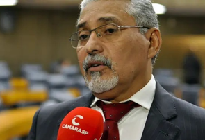 Preso por suspeita de ligação com PCC, vereador Senival Moura pede afastamento do PT