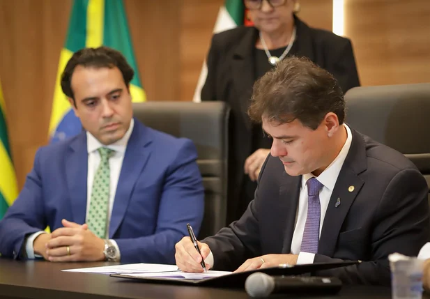 Severo Eulálio nomeou os aprovados do concurso de 2023