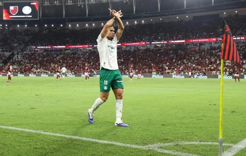 STJD suspende Paulinho por gesto em comemoração de gol contra o Flamengo