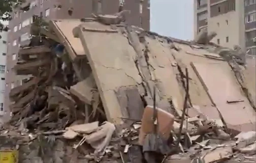 Terremoto destrói prédios em Caracas