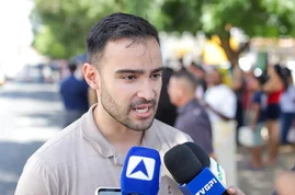 Vinícius atribui desistência de Iasmin a críticas no PT