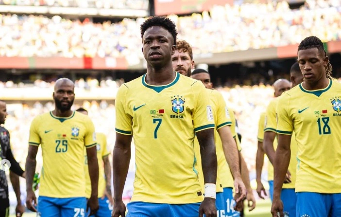 Vinir Jr, atacante brasileiro