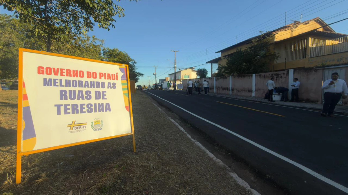Vistoria de asfalto da Rua Elisaldo Reinaldo