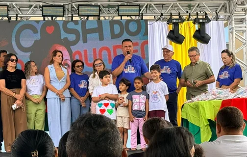 A abertura reuniu autoridades municipais