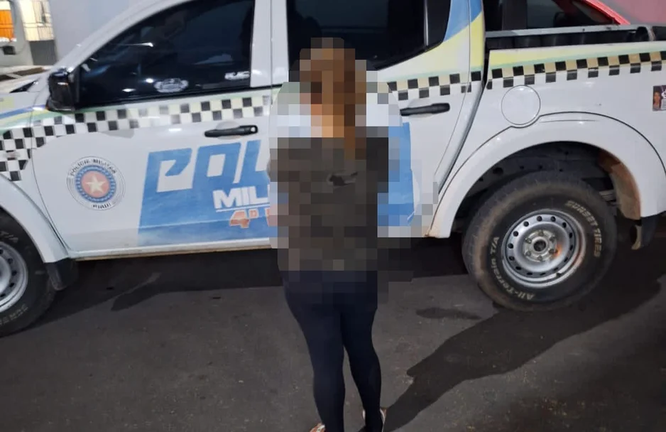 A suspeita é uma mulher de 42 anos, mãe de outro estudante da instituição, que foi conduzida à Delegacia de Polícia Civil.