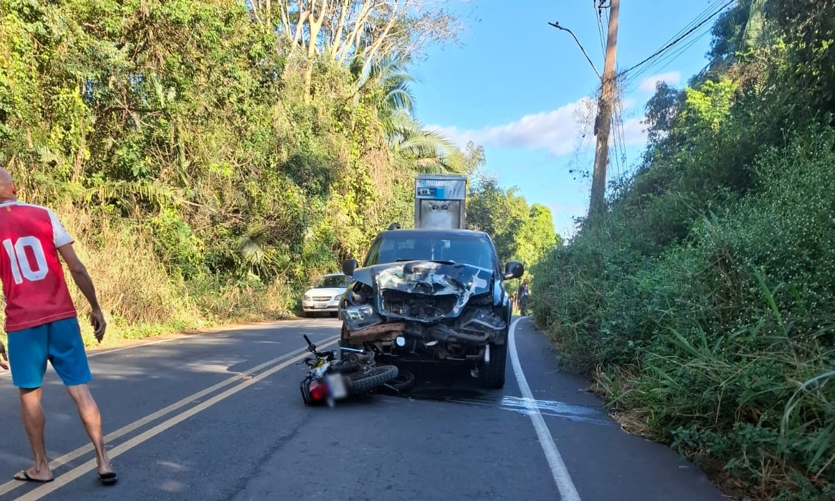 Acidente entre caminhonete e motocicleta deixa um homem morto em Teresina