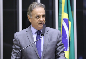 Aécio Neves desiste de disputar a Presidência da República e PSDB não terá candidato ao Planalto pela 2ª vez