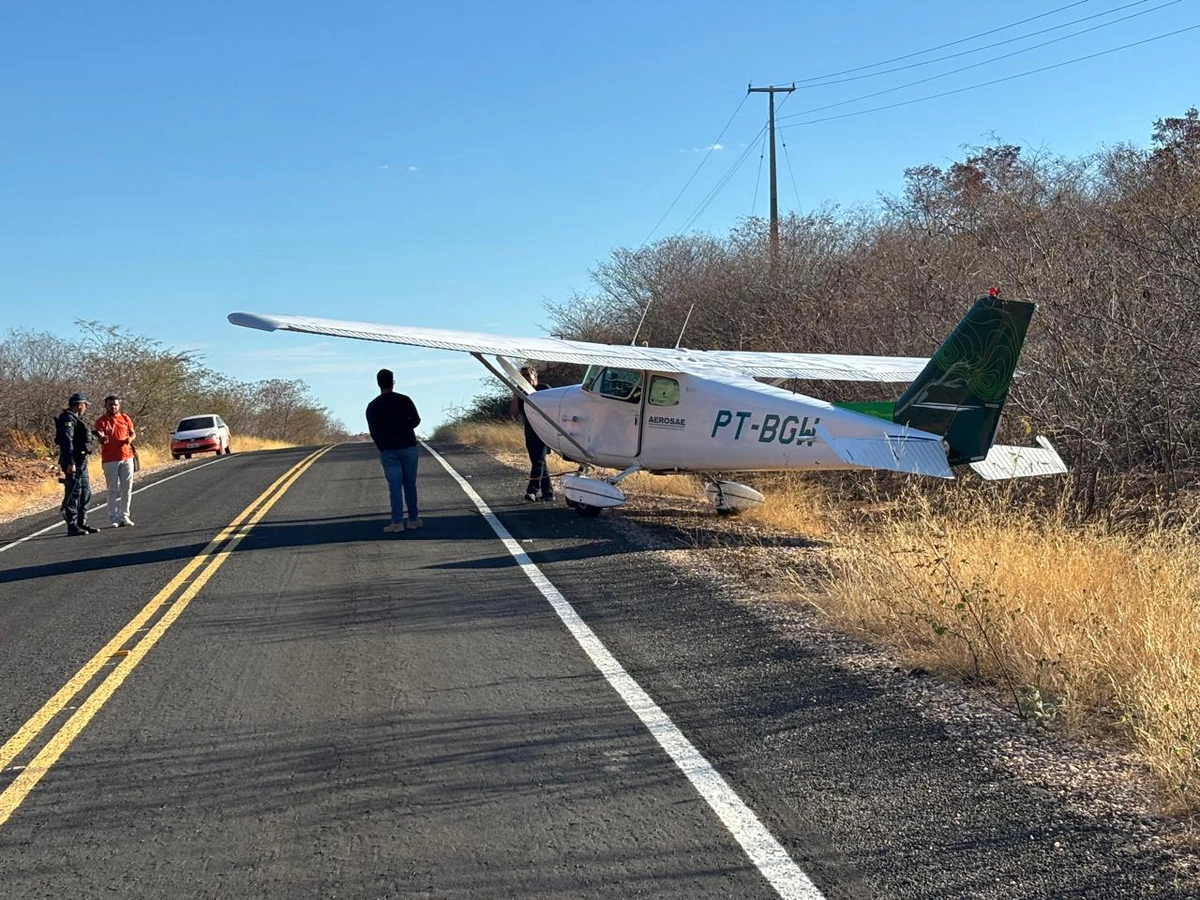Aeronave faz pouso forçado em rodovia estadual