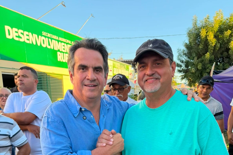 Apoio do ex-prefeito Ariano Messias