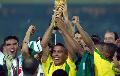 Brasil ganha penta em 2002.