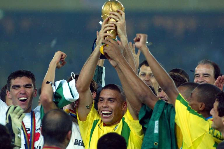 Brasil ganha penta em 2002.