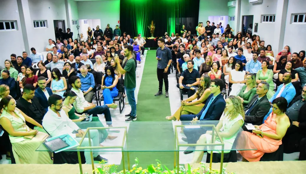 Câmara Municipal de Piripiri homenageou o deputado federal Flávio Nogueira
