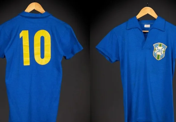 Camisa usada por Pelé na final da Copa de 1958 é vendida por R$ 25 milhões