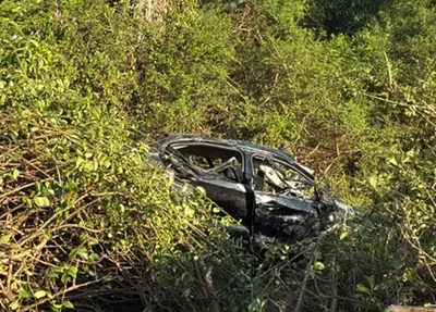 Capotamento na PI 116 deixa uma pessoa morta e dois feridos; mulher está desaparecida