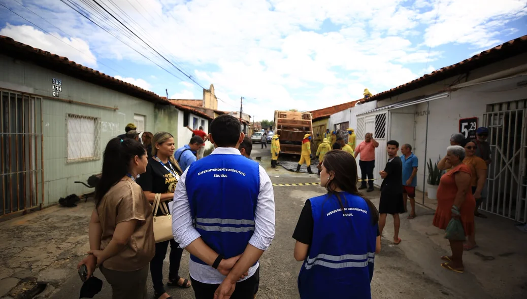 Casa no bairro Promorar acumulava lixo