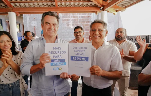 Ciro Nogueira e o prefeito Gilson Castro em um evento