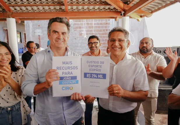 Ciro Nogueira e o prefeito Gilson Castro em um evento