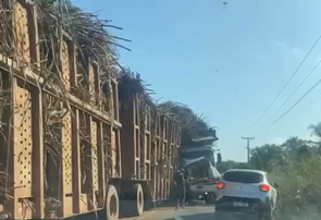 Colisão entre dois caminhões deixa rodovia parcialmente interditada entre Teresina e União