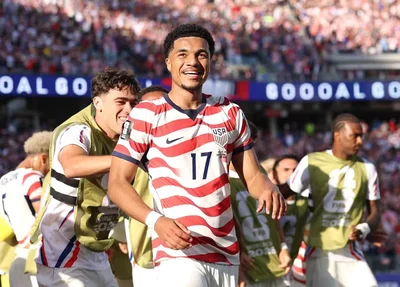 Com um a menos Estados Unidos garante classificação para as oitavas.