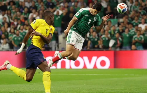 Confronto entre México e Equador, válido pelos 16-avos de final da Copa do Mundo