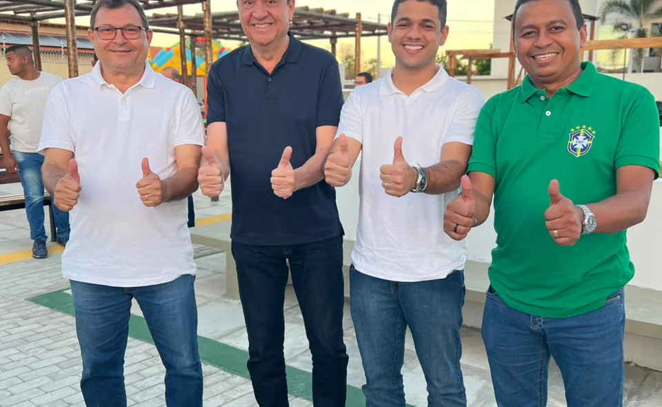 Construção da praça Santa Teresinha, no bairro Emaús, foi construída com recursos de emenda do deputado Dr. Francisco
