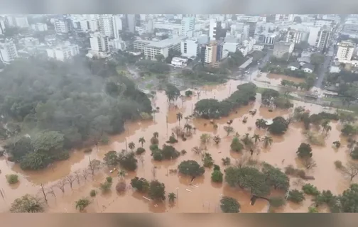 Defesa Civil registra mais de 1,2 mil desabrigados e monitora rios que seguem acima do nível normal.