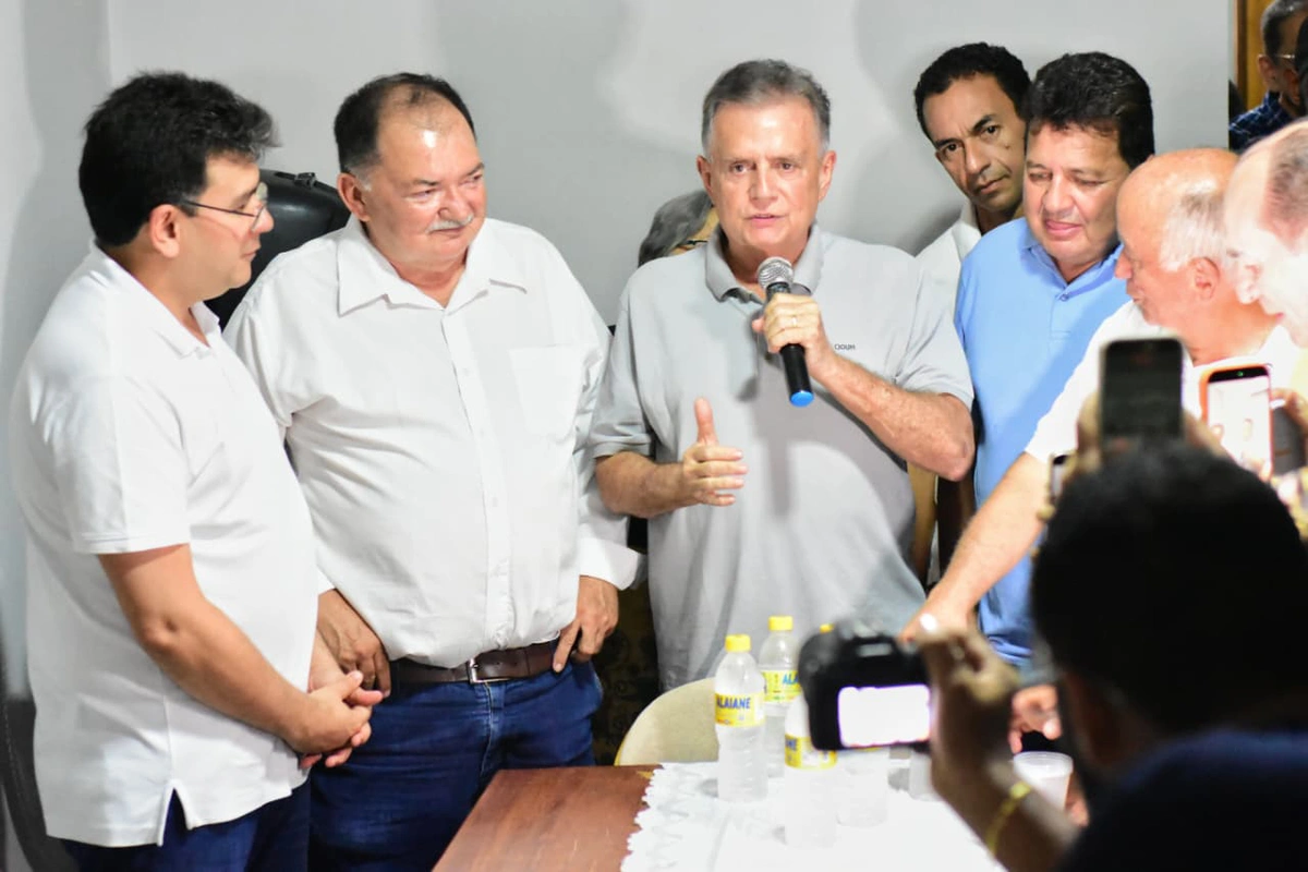 Deputado Flávio Nogueira discursando