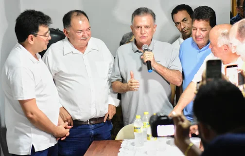 Deputado Flávio Nogueira discursando