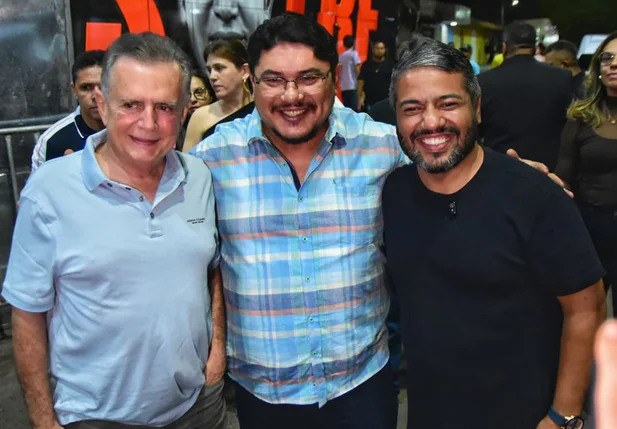Deputado Flávio Nogueira participa do encerramento do São João "Daqui Pra Melhor" de Altos