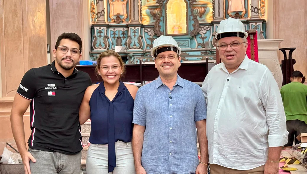 Deputado Florentino Neto visita obras da Catedral de Parnaíba e destaca avanço da restauração