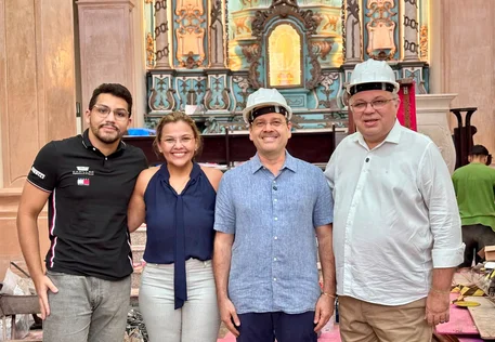 Deputado Florentino Neto visita obras da Catedral de Parnaíba e destaca avanço da restauração