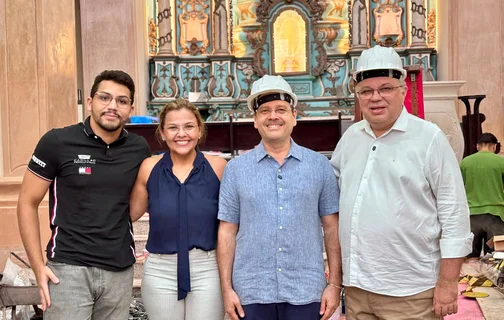 Deputado Florentino Neto visita obras da Catedral de Parnaíba e destaca avanço da restauração