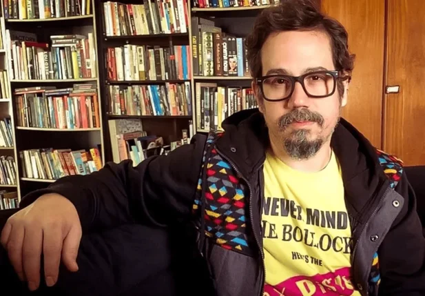 Diretor da Globo, Ricardo Spencer, é encontrado morto em apartamento em São Paulo