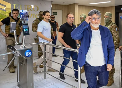 Douglas Fonseca sendo preso
