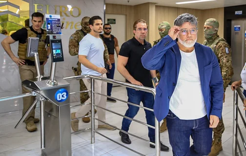 Douglas Fonseca sendo preso