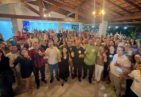 Dr. Hélio reúne lideranças e intensifica articulação política no Litoral do Piauí