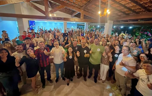 Dr. Hélio reúne centenas de lideranças e intensifica articulação política no litoral do Piauí