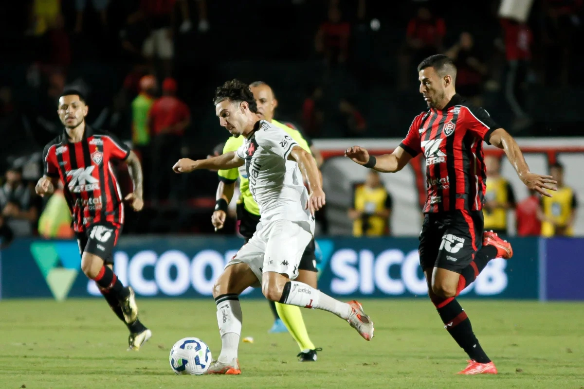 Duelo entre Vitória e Vasco