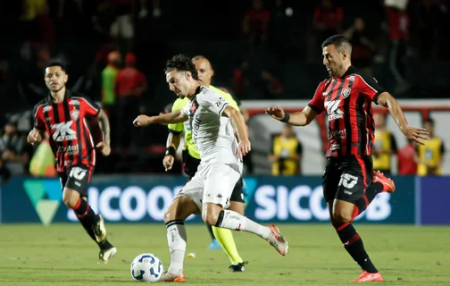 Duelo entre Vitória e Vasco
