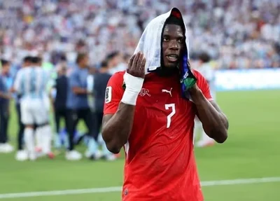 Embolo foi expulso aos 25 do segundo tempo após simular falta
