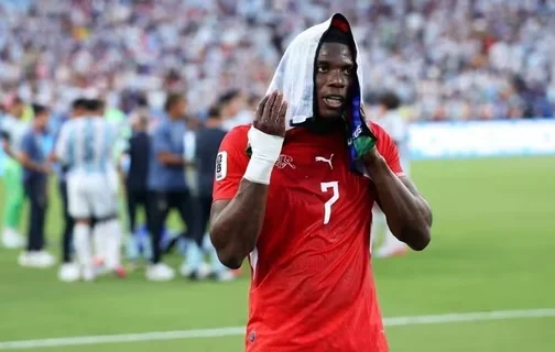 Embolo foi expulso aos 25 do segundo tempo após simular falta