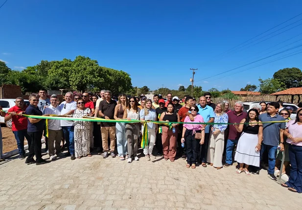 Entrega de pavimentação em Nossa Senhora de Nazaré