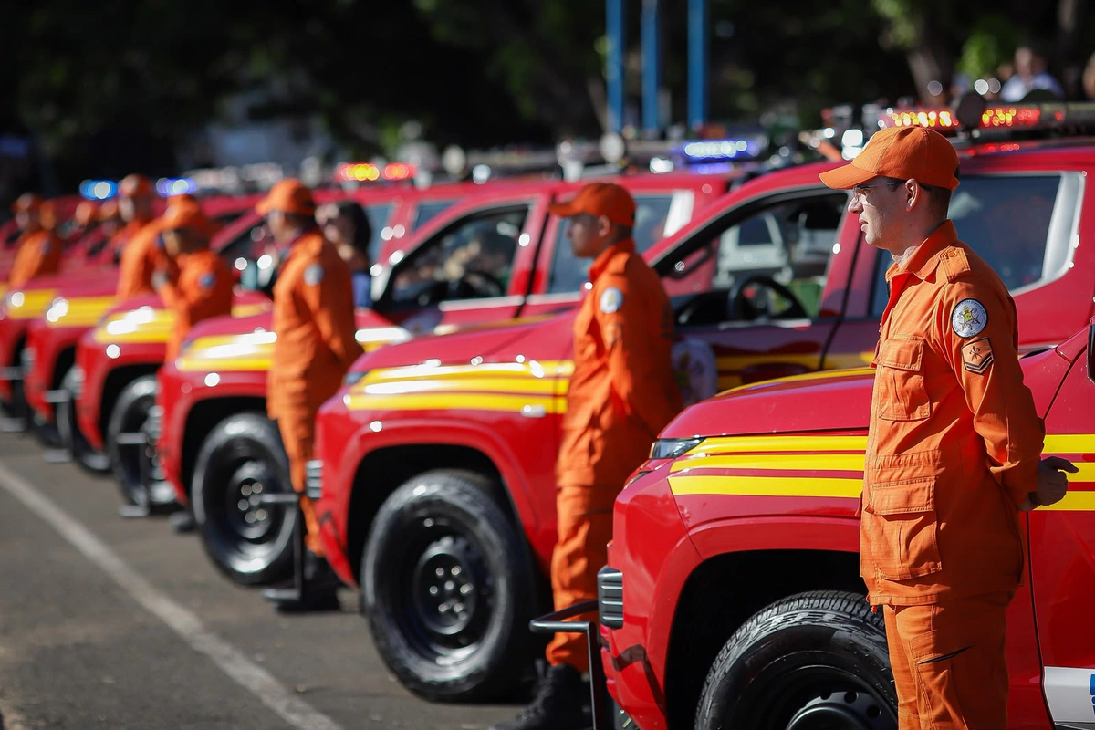 Entrega de viaturas ao Corpo de Bombeiros do Piauí