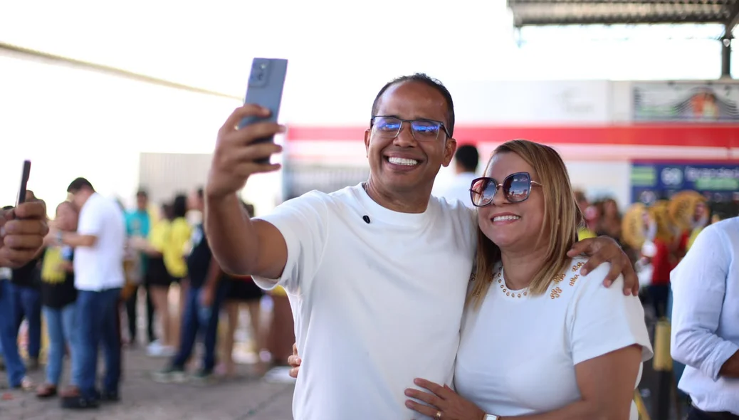 Enzo Samuel participa de convenção para oficializar candidatura a deputado estadual