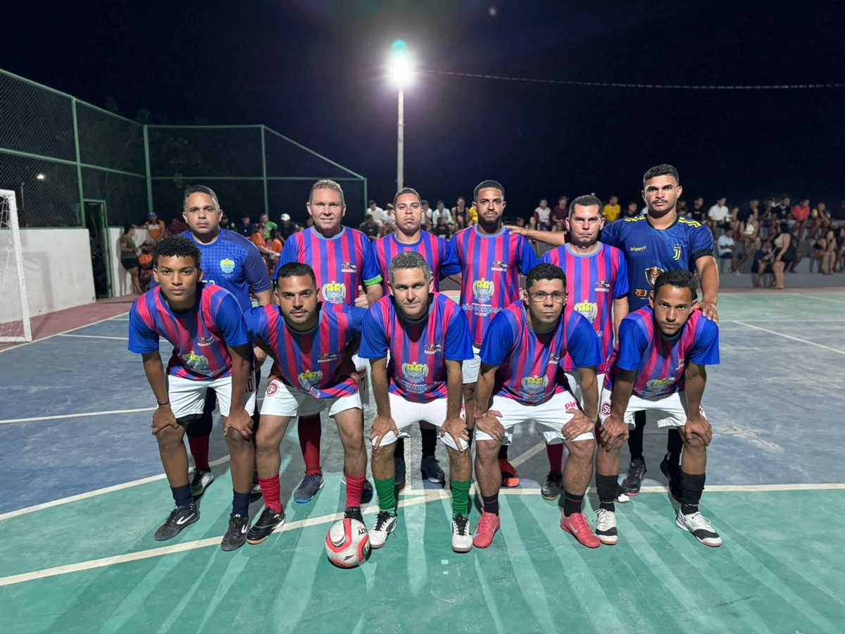 Equipe masculina de esporte em São Gonçalo do Piauí