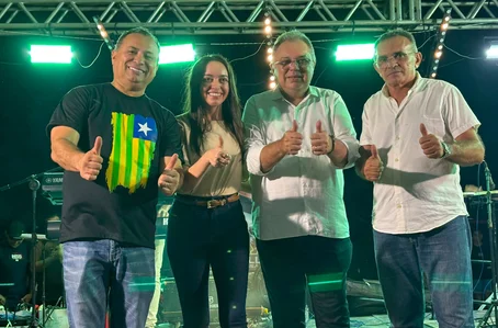 Evaldo Gomes garante novo estádio em Caraúbas